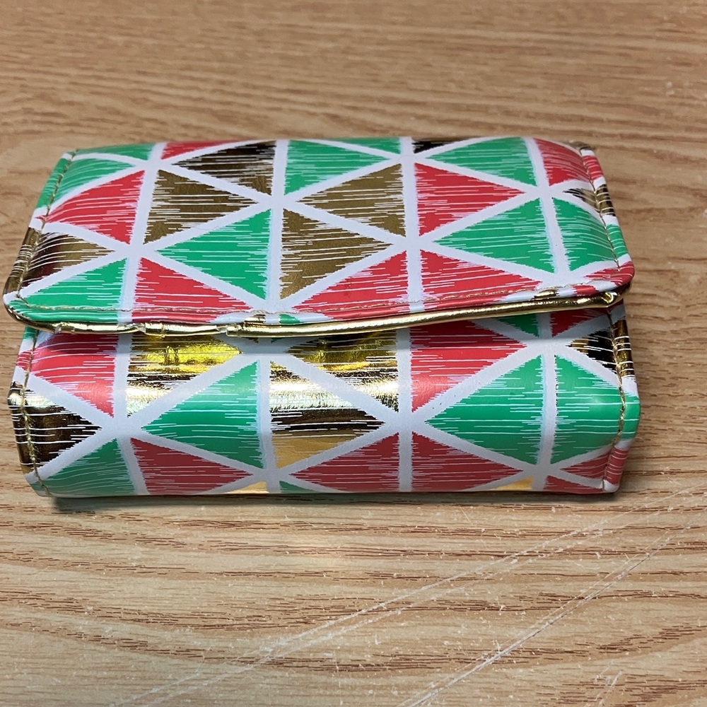 Geometric Multicolor pill holder cases ( set of 7) nwt